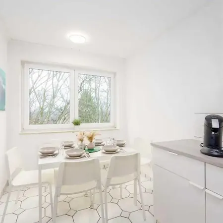 Modern Flat With Balcony In Apartment Gladbeck
